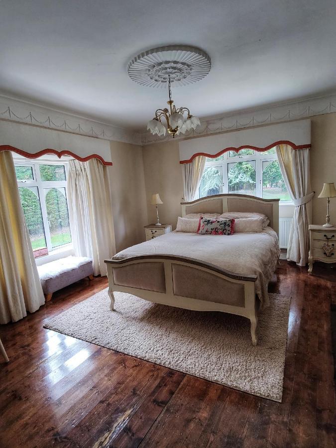 Rooms At Ballysax House The Curragh 外观 照片