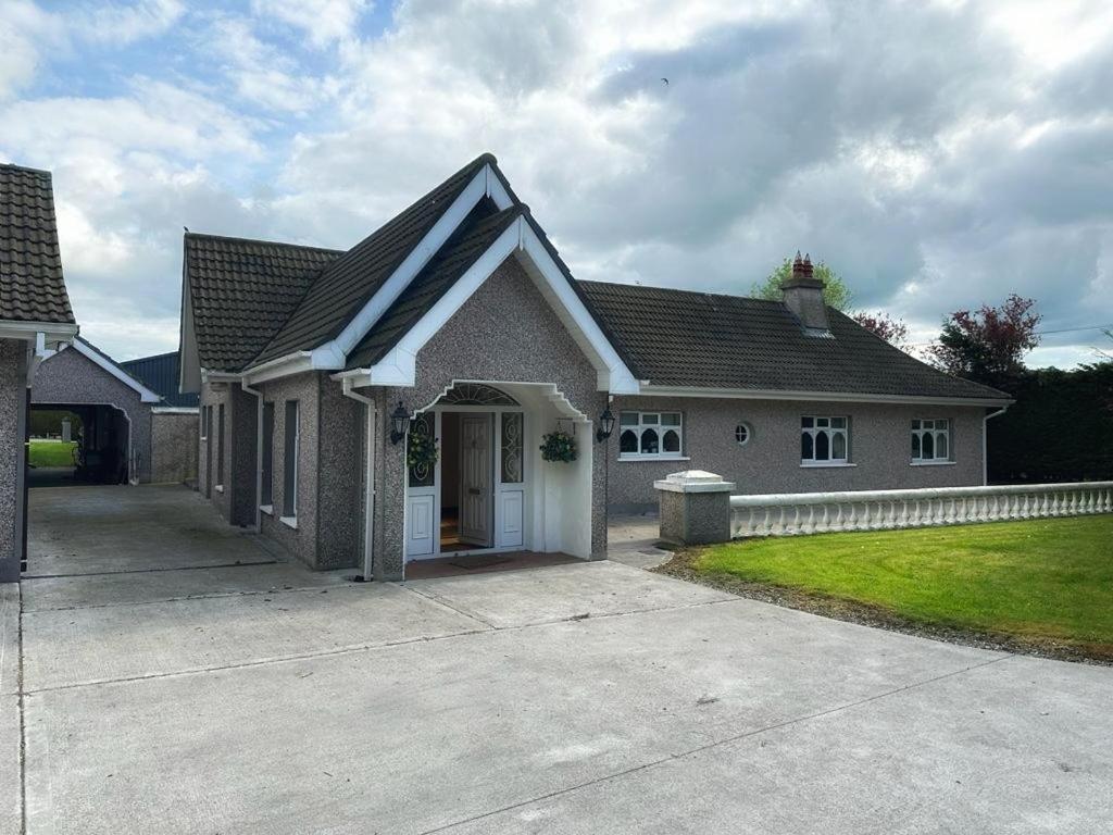 Rooms At Ballysax House The Curragh 外观 照片